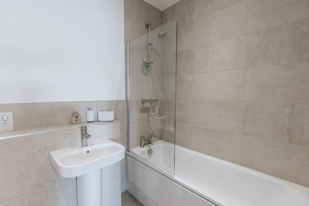 Bobbin Row - Grade 2 Listed Property With A Beautiful Design With Access To Leeds Leeds  Exterior foto